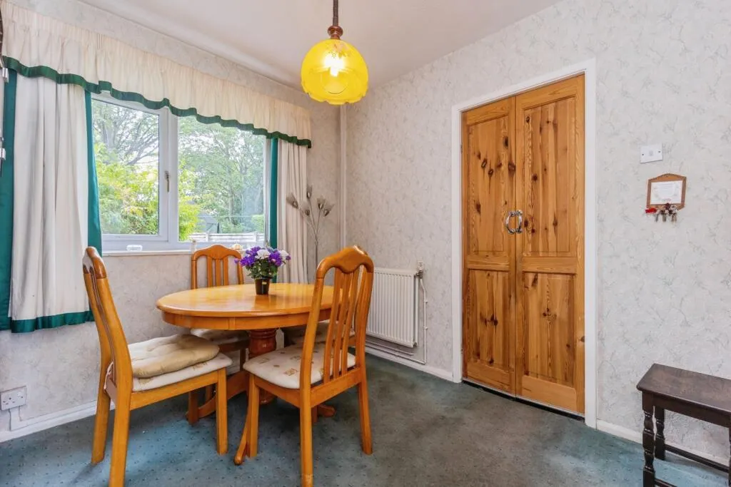 3 bed Semi-Detached