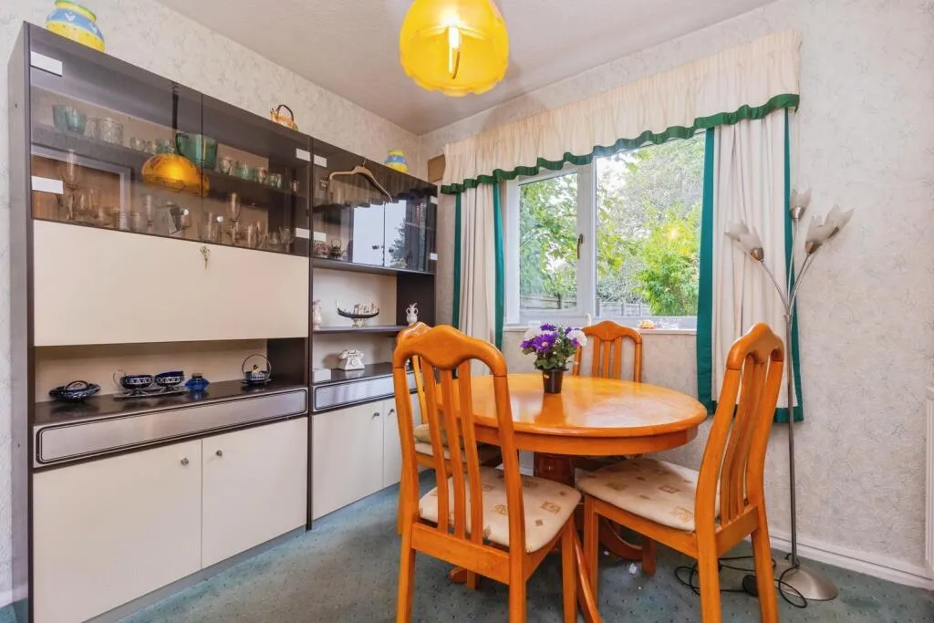 3 bed Semi-Detached
