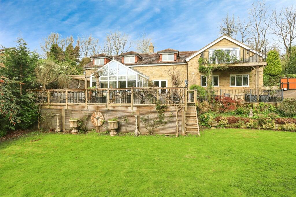 4 bed Detached