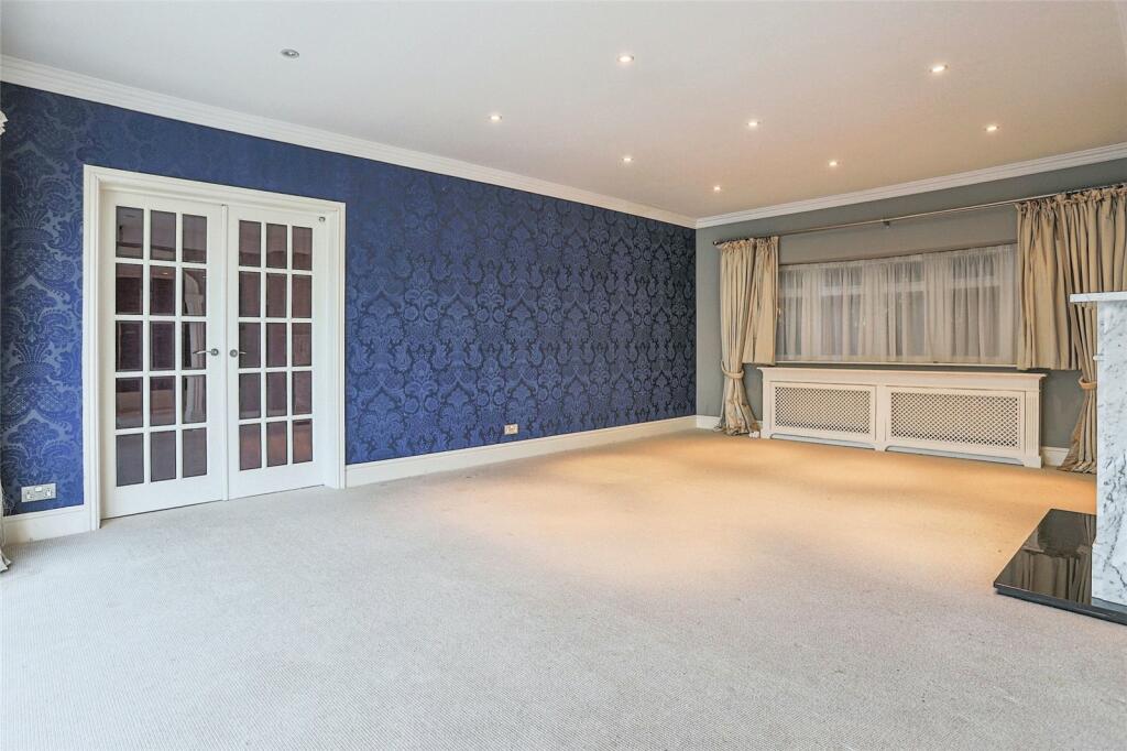 4 bed Detached