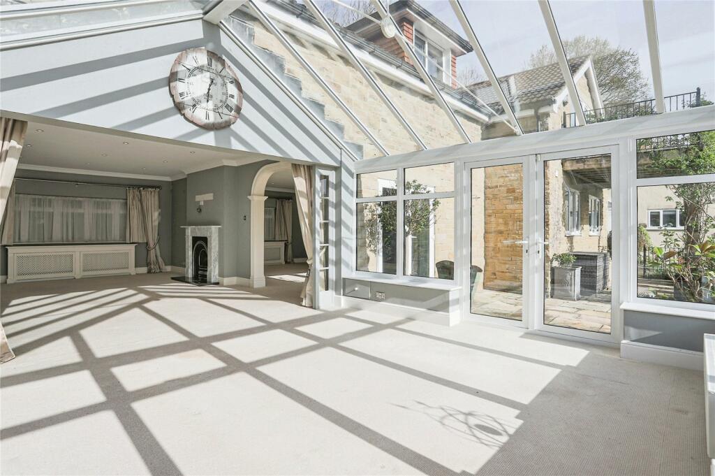 4 bed Detached