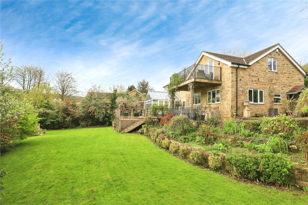 4 bed Detached