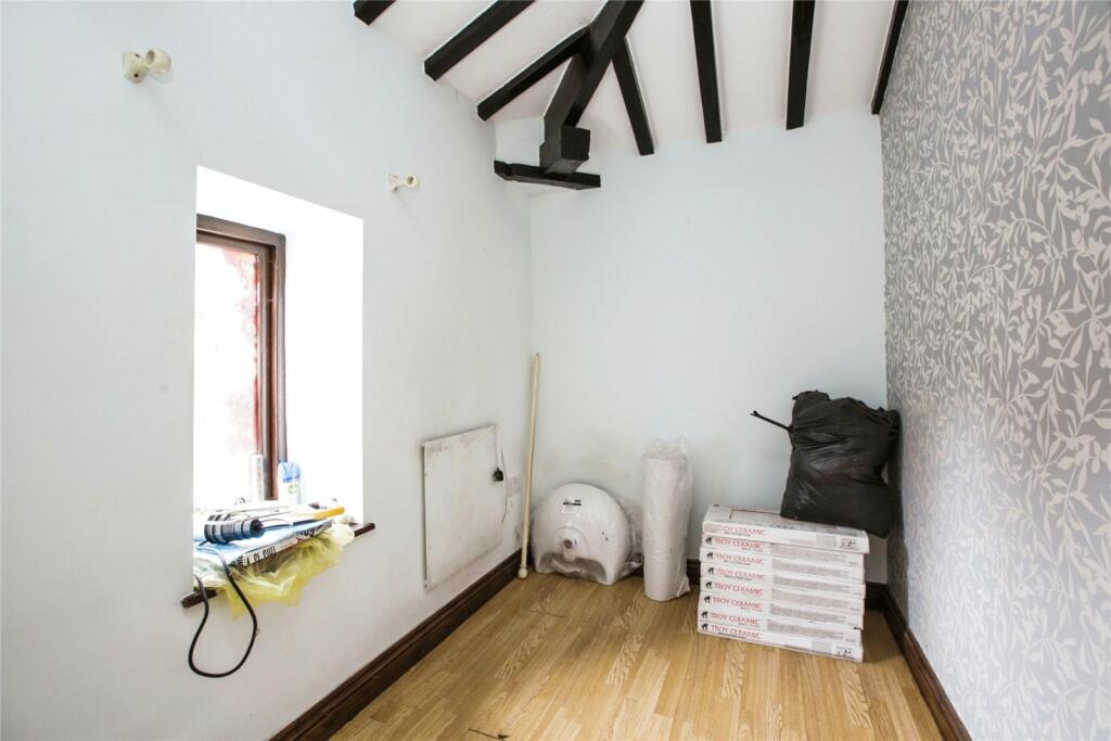 4 bed Detached