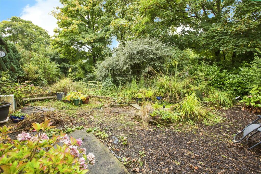 4 bed Detached