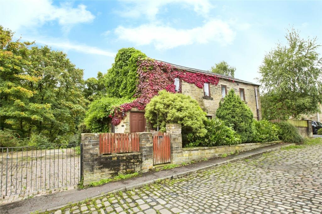 4 bed Detached