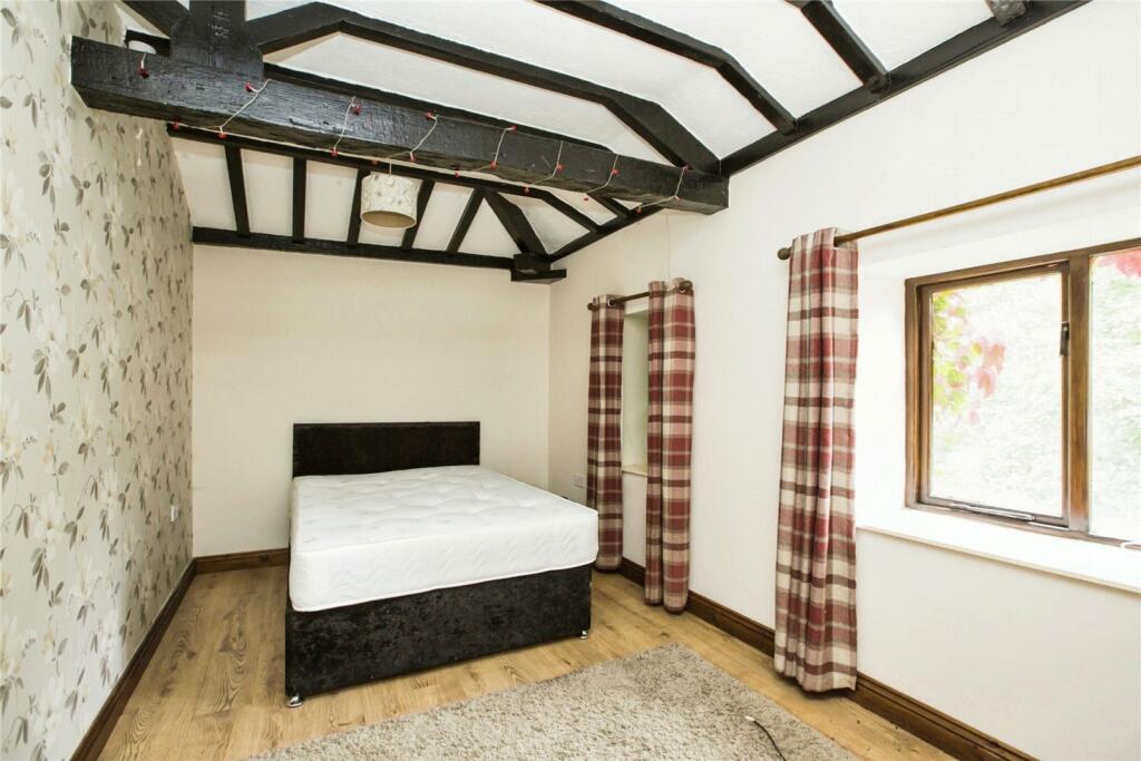 4 bed Detached