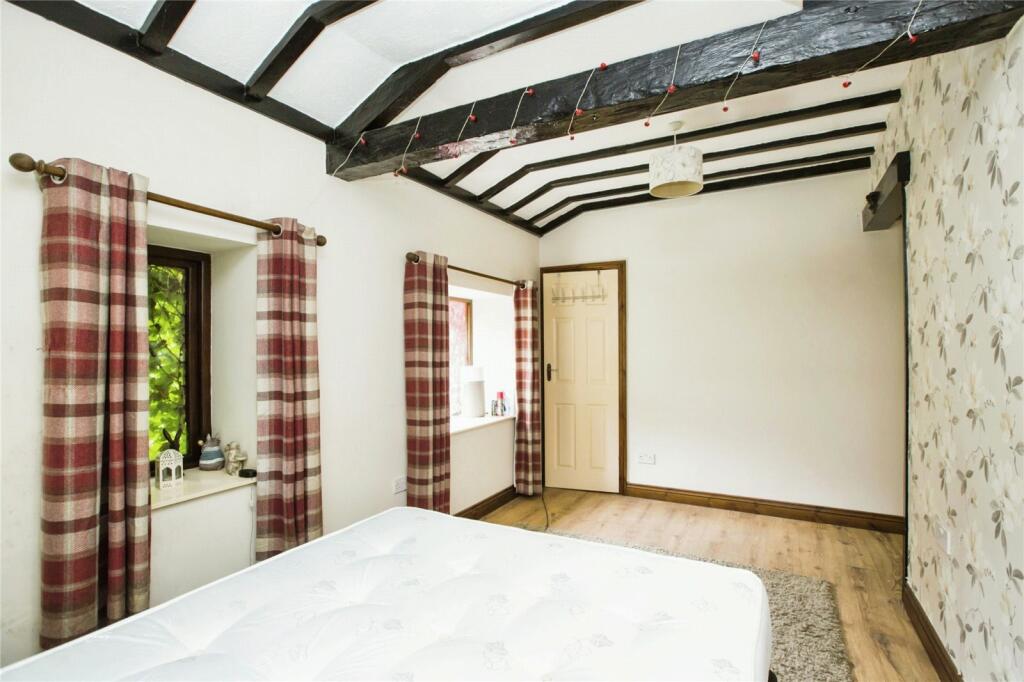 4 bed Detached