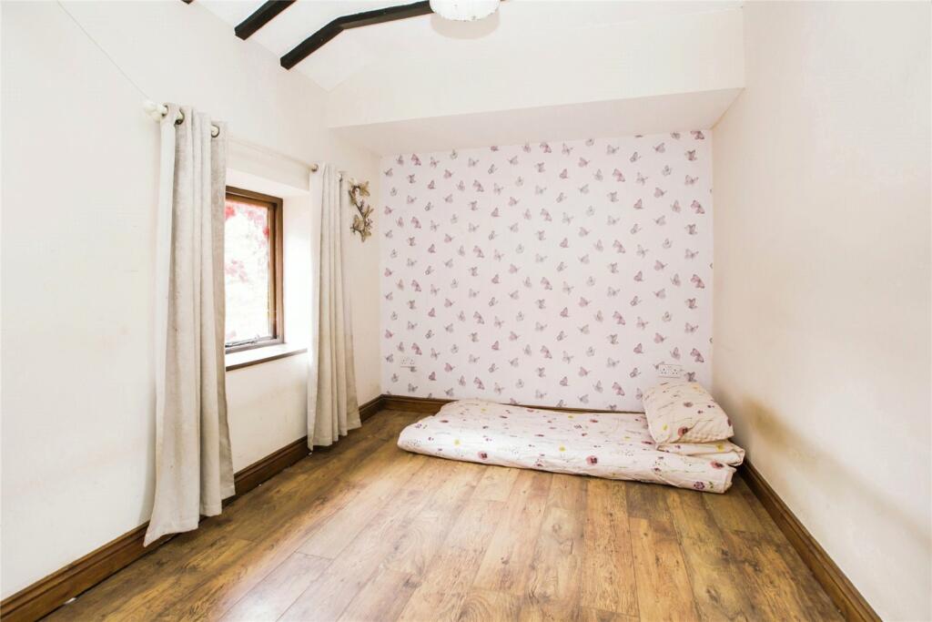 4 bed Detached