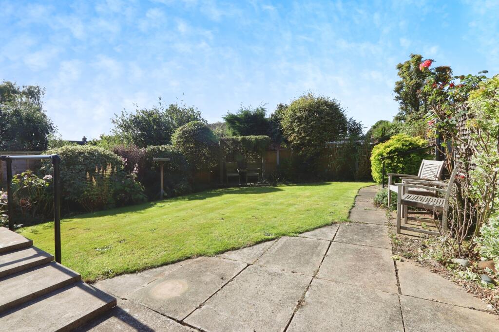 2 bed Detached Bungalow