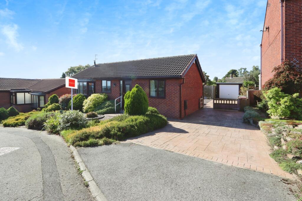 2 bed Detached Bungalow