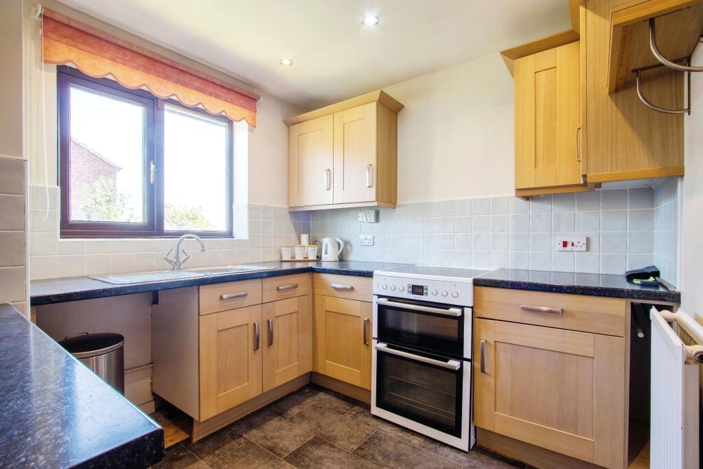 2 bed Detached Bungalow