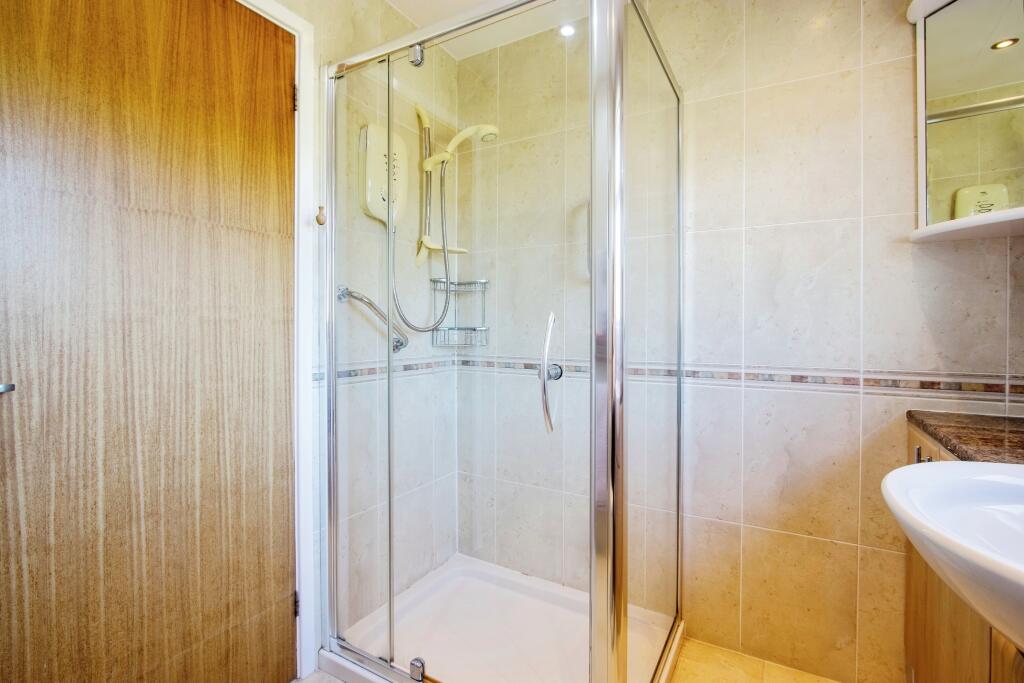 2 bed Detached Bungalow