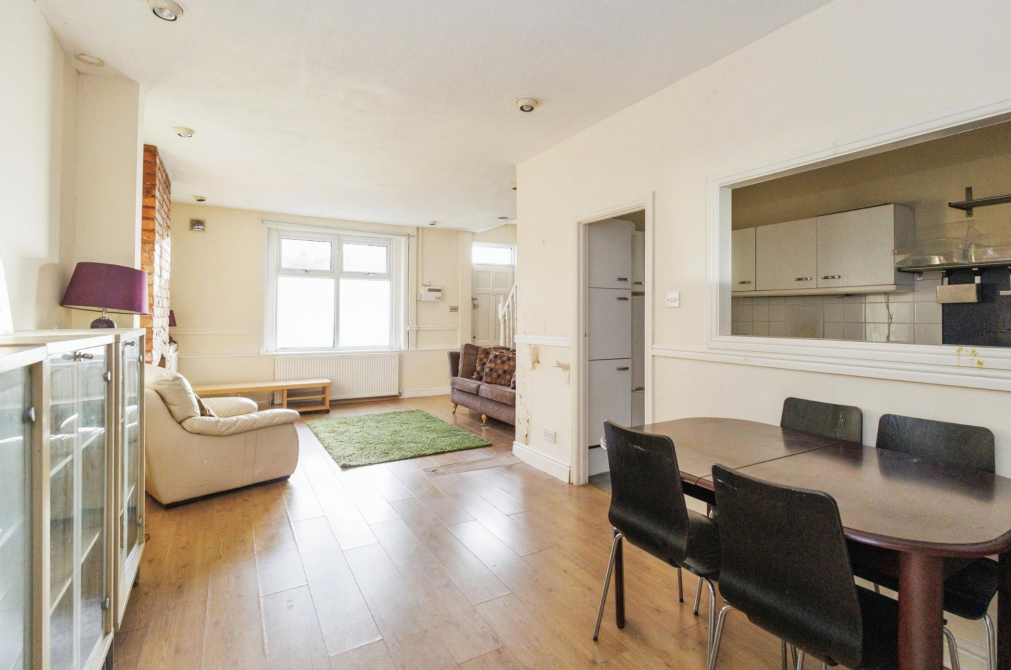 3 bed Terraced