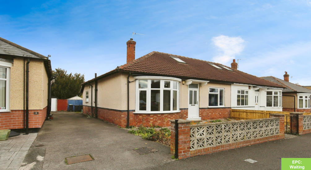 2 bed Semi-Detached Bungalow
