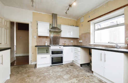 2 bed Semi-Detached Bungalow