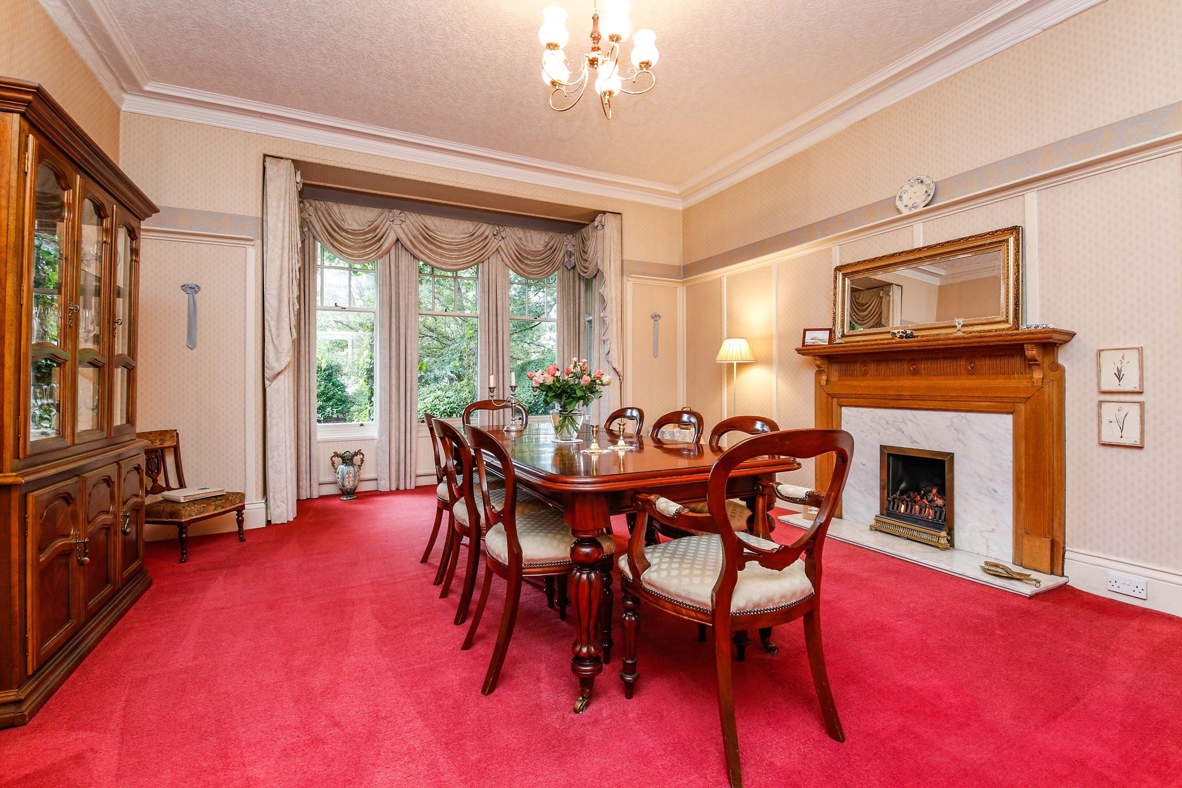 5 bed Character Property