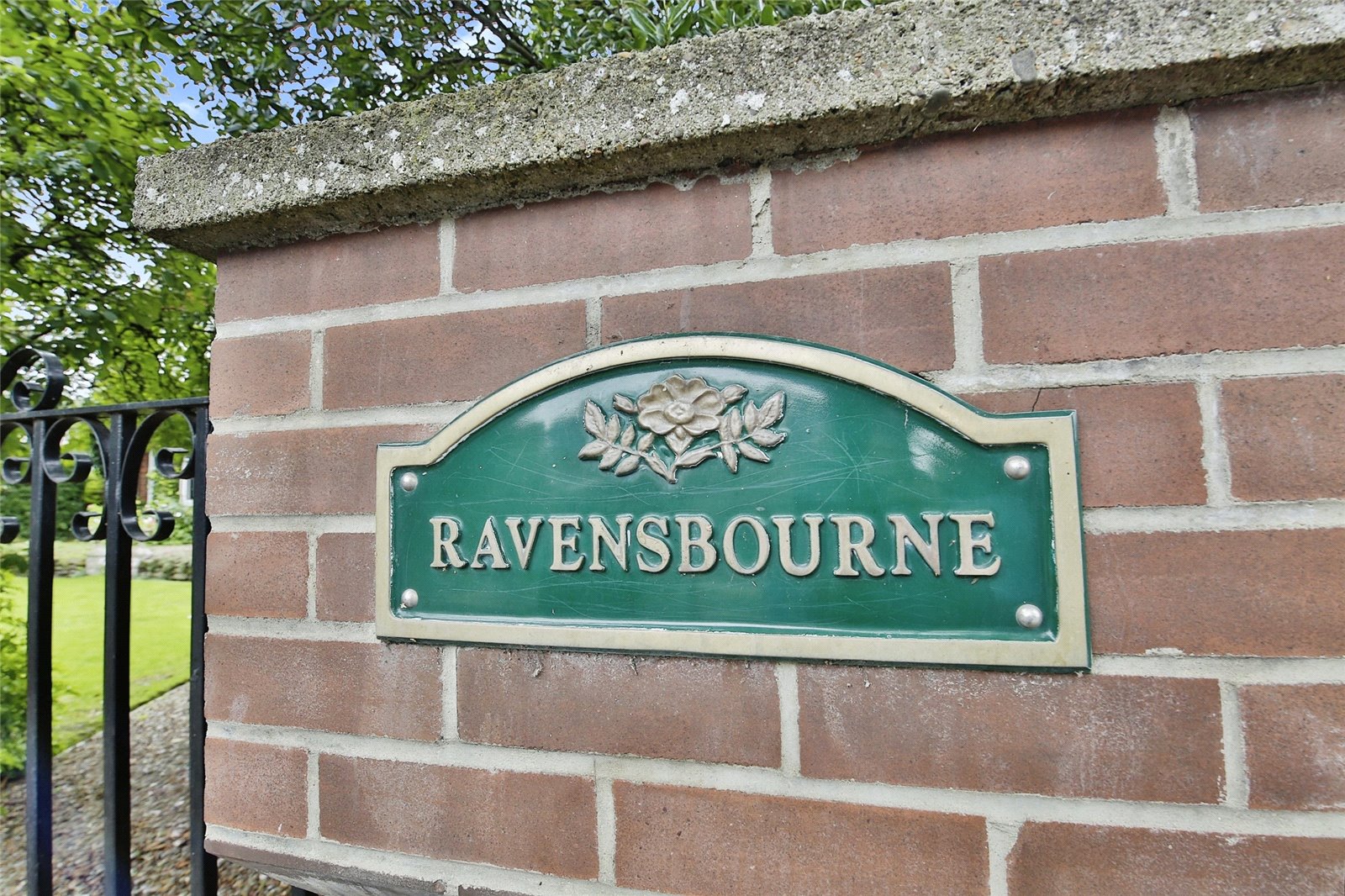 5 bed Character Property