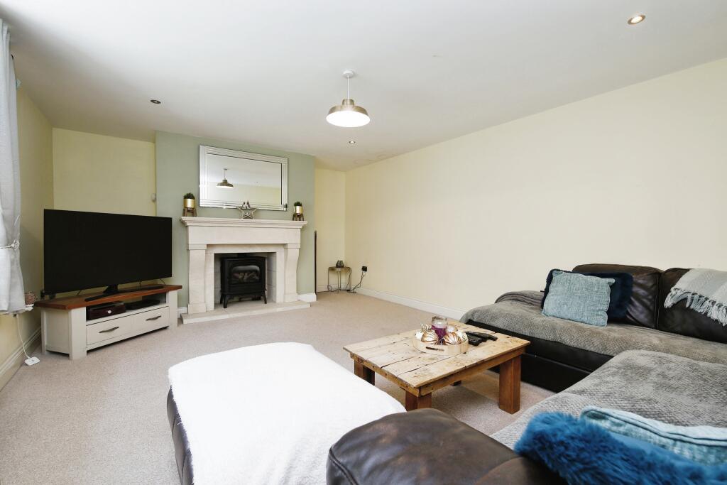 4 bed Character Property