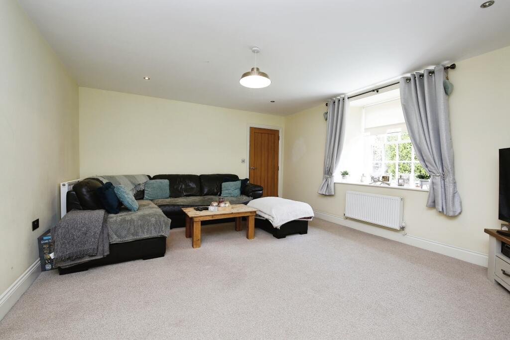 4 bed Character Property