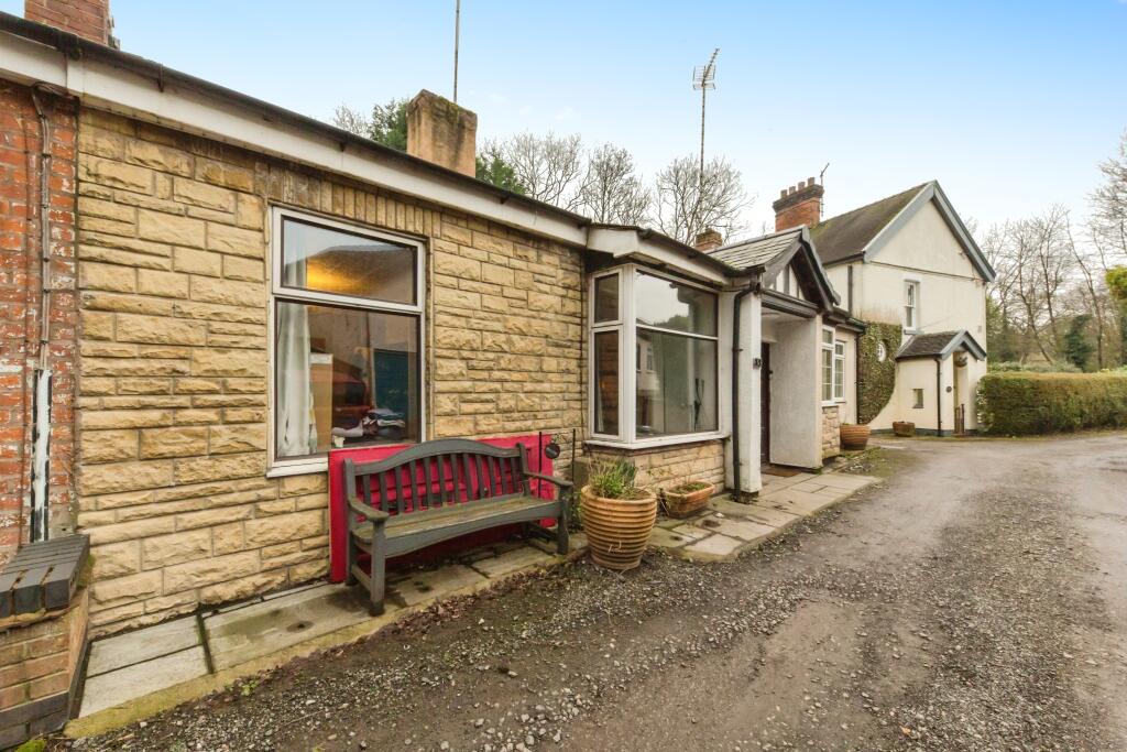 2 bed Character Property