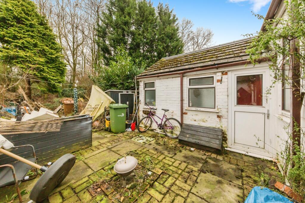 2 bed Character Property