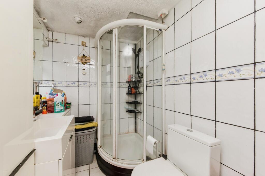 2 bed Character Property