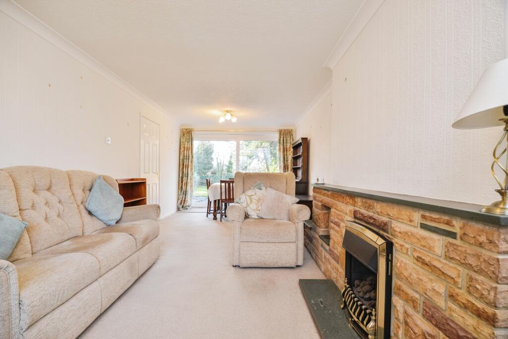 4 bed Semi-Detached