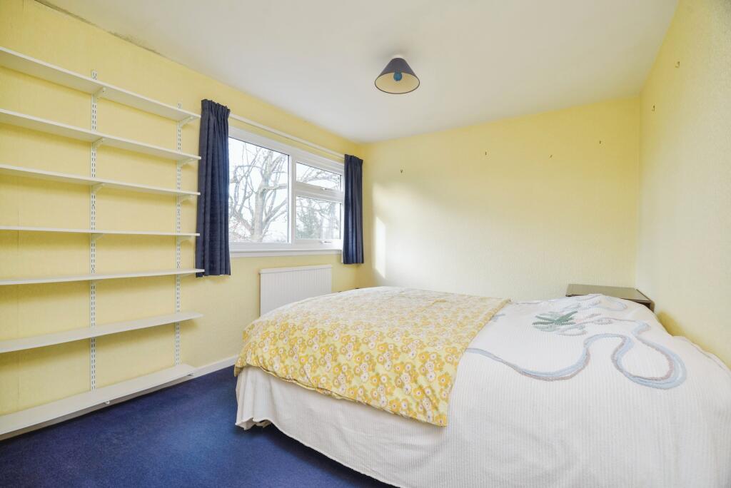 4 bed Semi-Detached