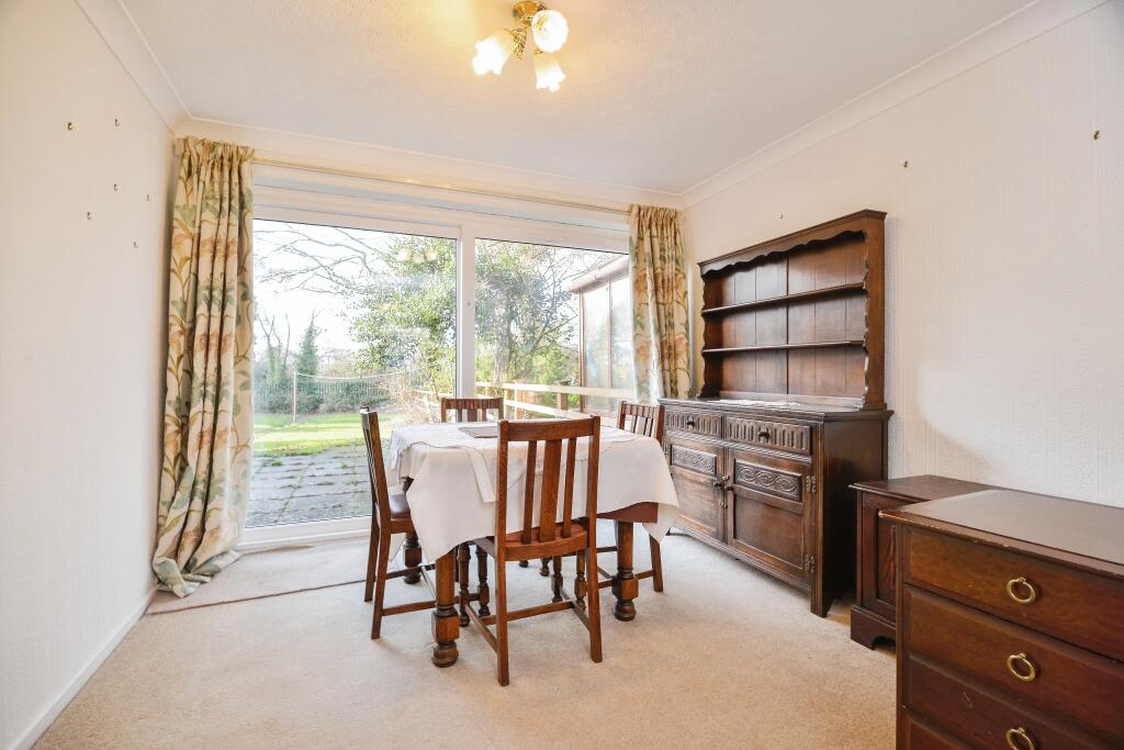 4 bed Semi-Detached