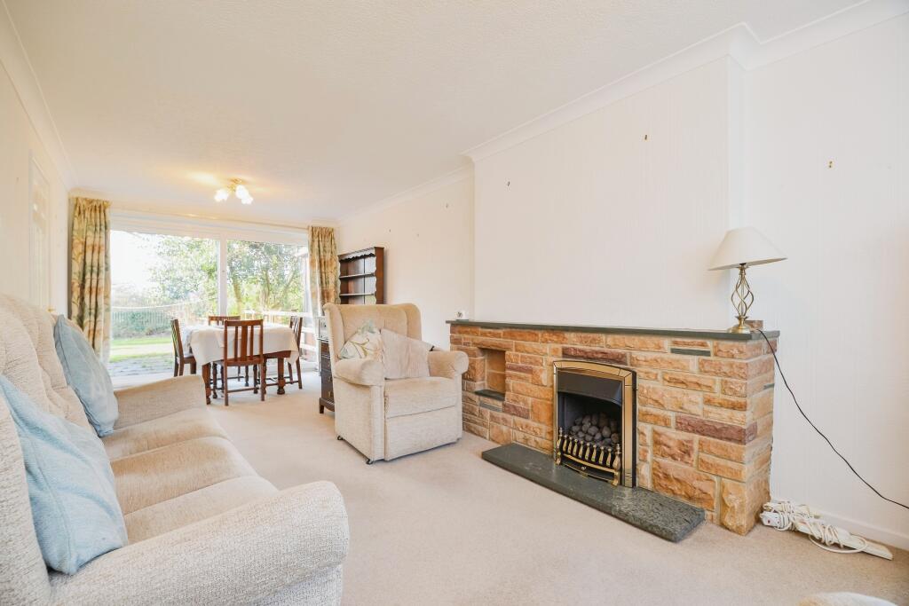 4 bed Semi-Detached