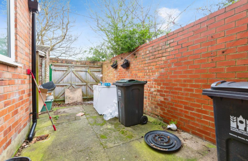3 bed End of Terrace