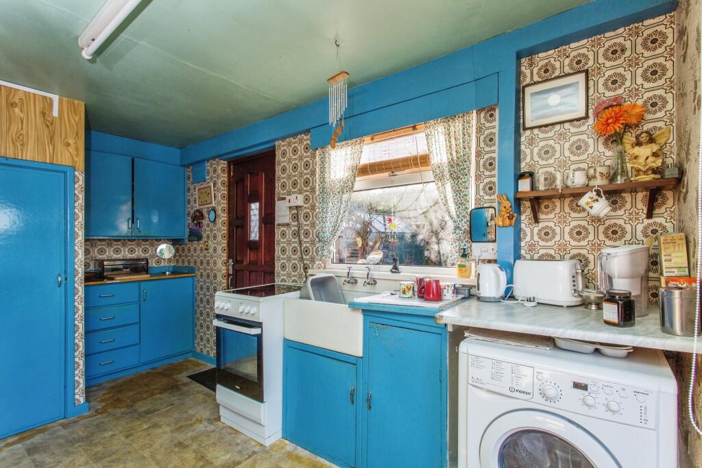 2 bed End of Terrace