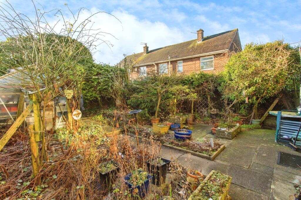 2 bed End of Terrace