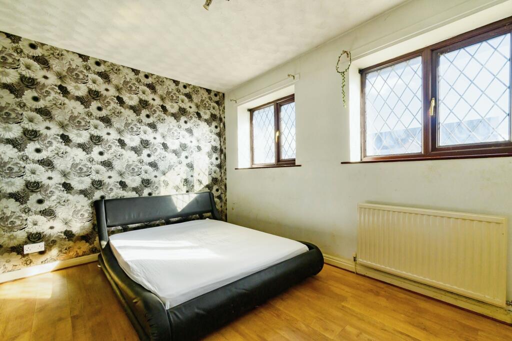 2 bed Semi-Detached