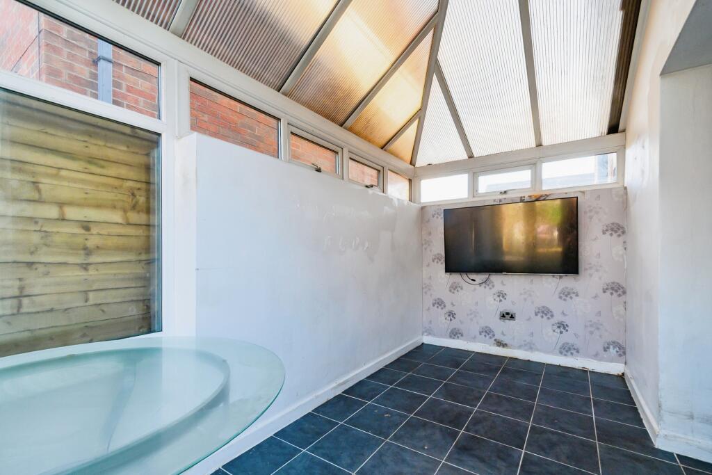 2 bed Semi-Detached