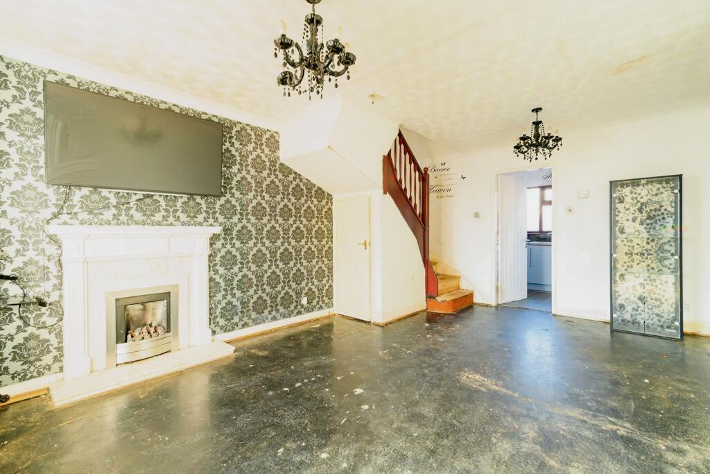 2 bed Semi-Detached