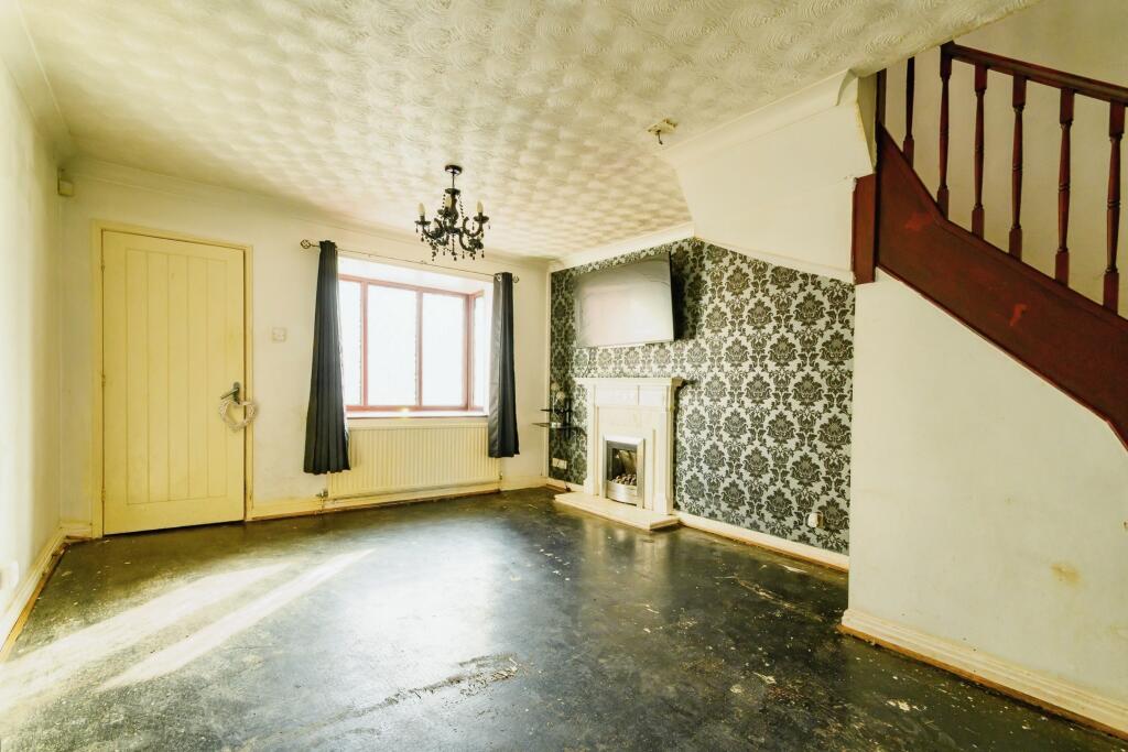 2 bed Semi-Detached