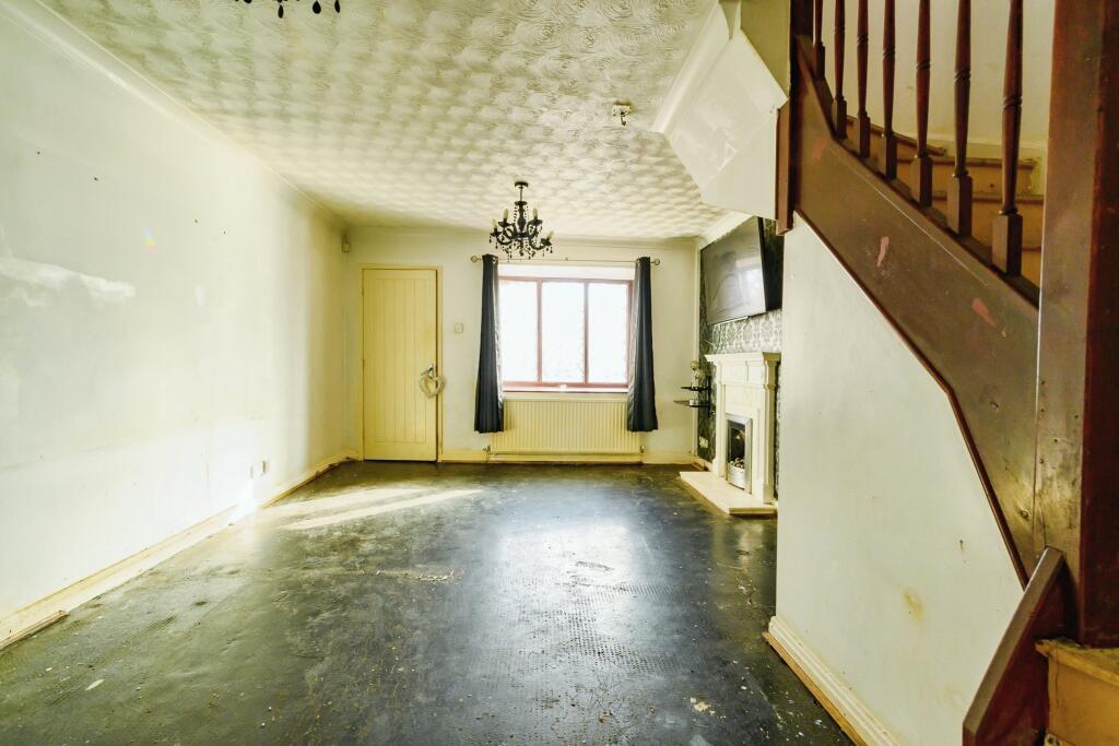 2 bed Semi-Detached
