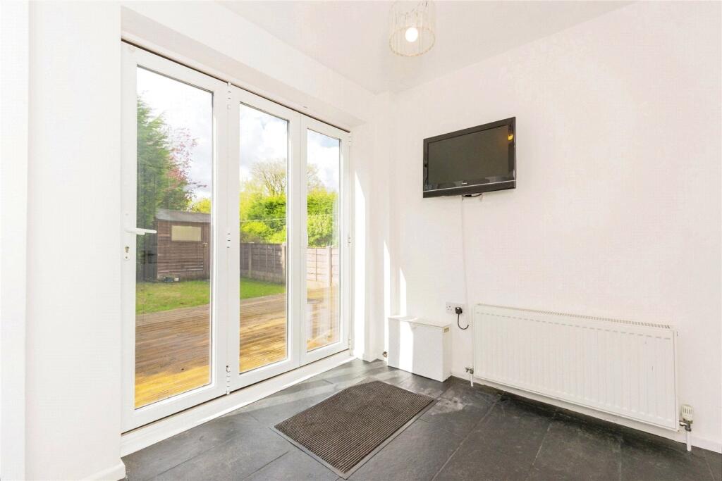 4 bed Semi-Detached