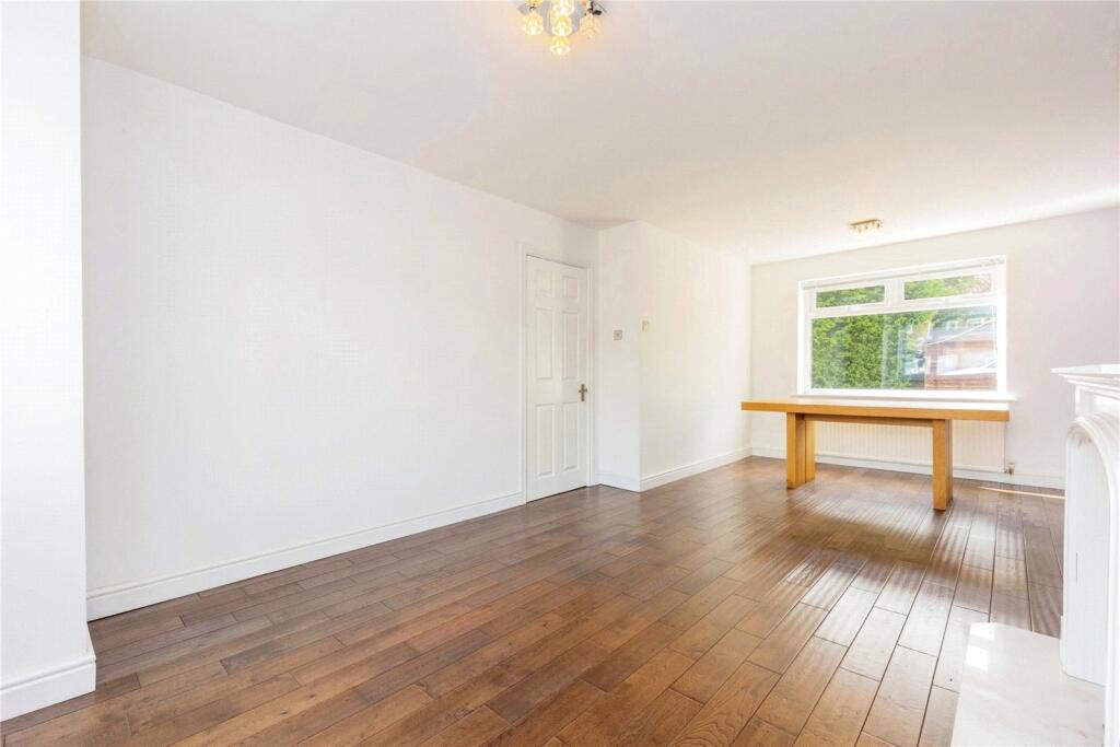4 bed Semi-Detached