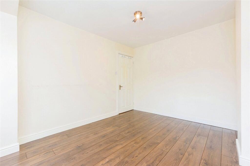 4 bed Semi-Detached