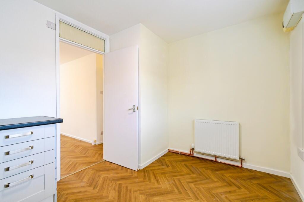 1 bed Maisonette