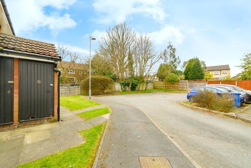 1 bed Maisonette