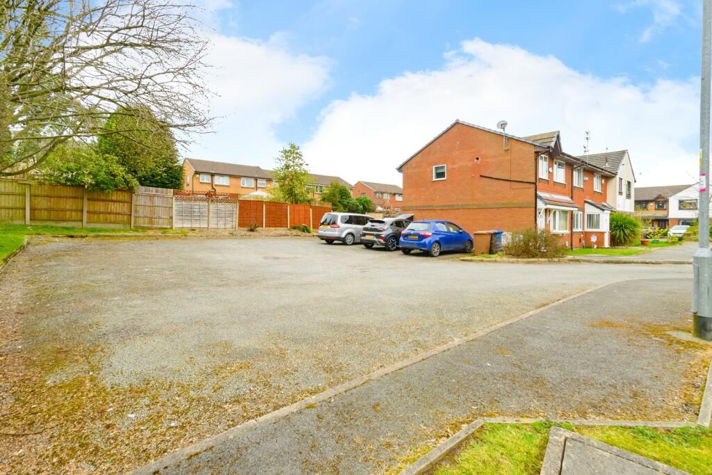 1 bed Maisonette
