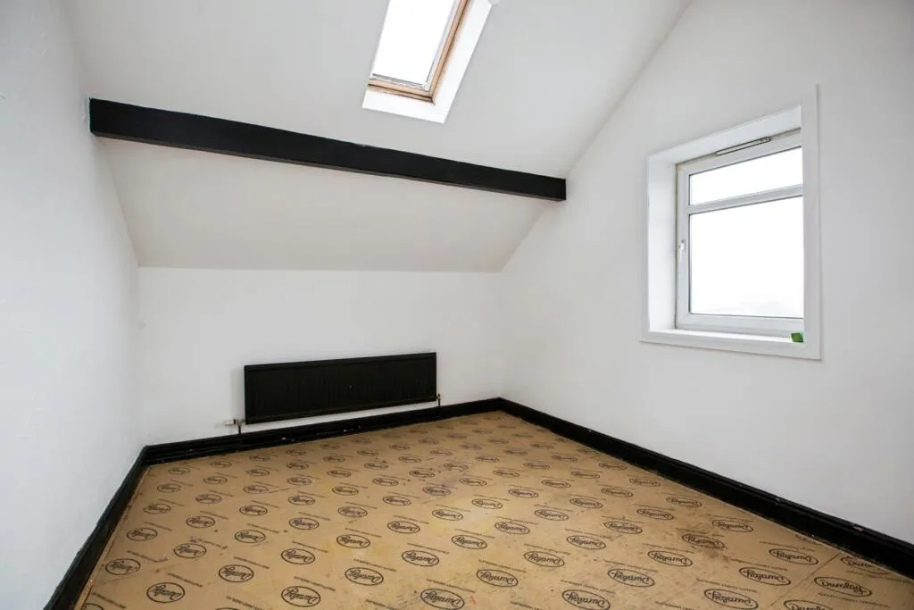 3 bed End of Terrace