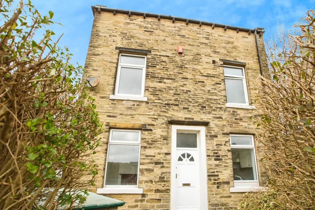 3 bed End of Terrace