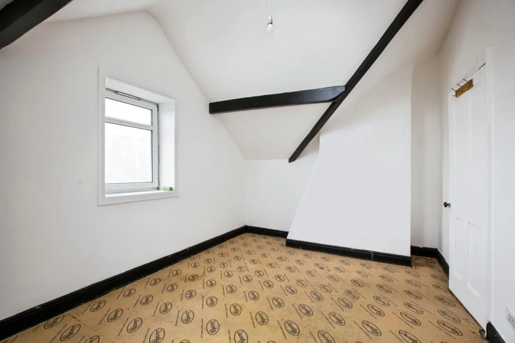 3 bed End of Terrace