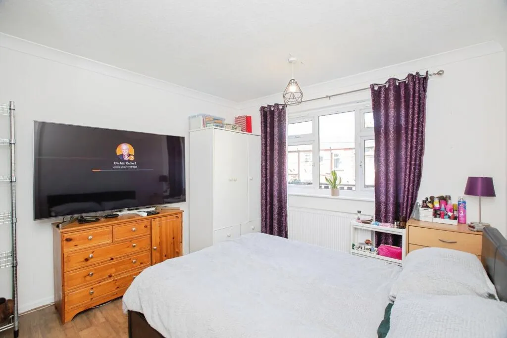 2 bed Apartment