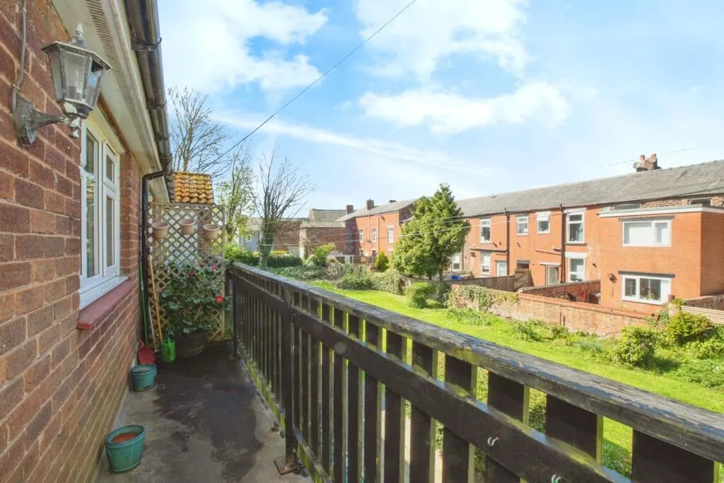 2 bed Apartment