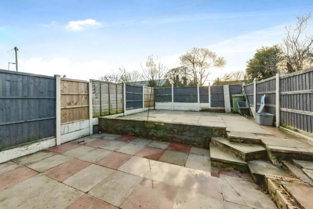 4 bed Terraced